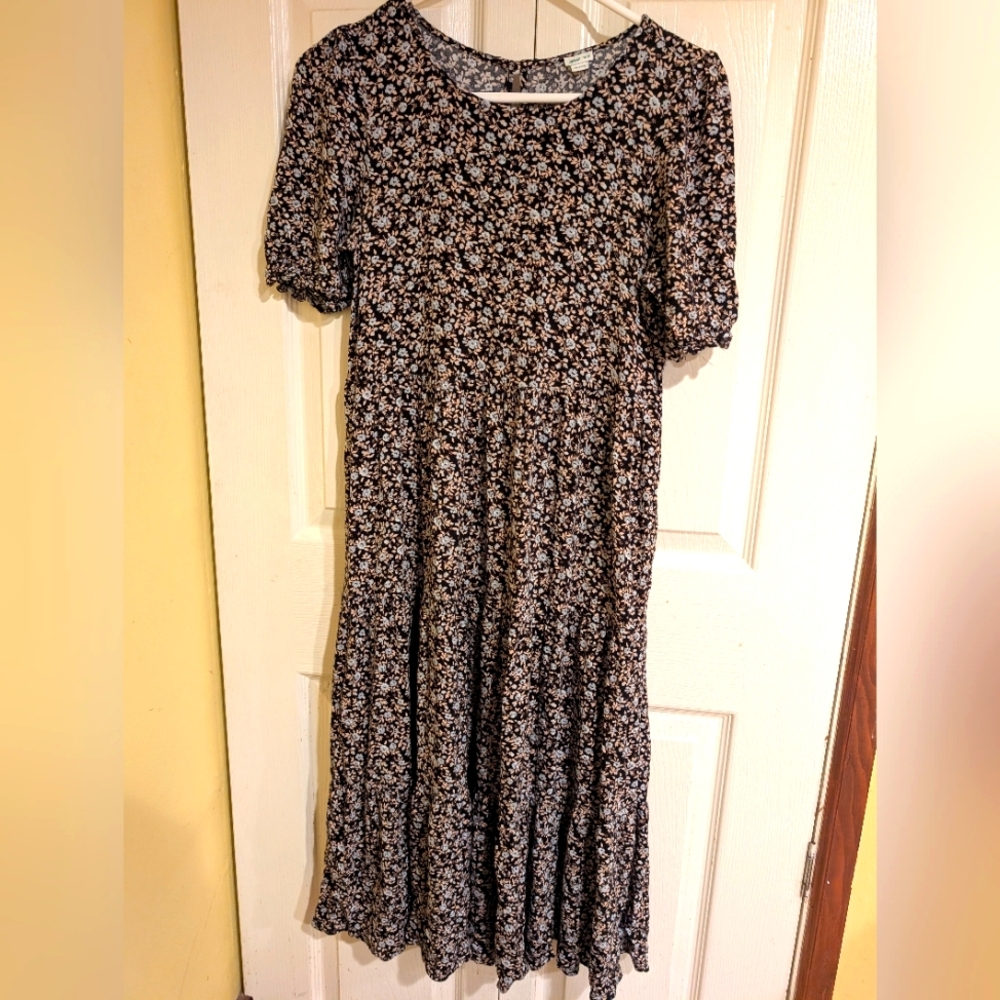 Aerie Women's XS Floral Maxi Dress, Black & Blue, Three Tiered Flowy Dress